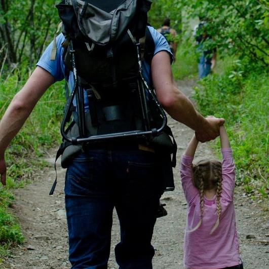 Hiking with a Family: How to Enjoy the Outdoors When You Have Kids